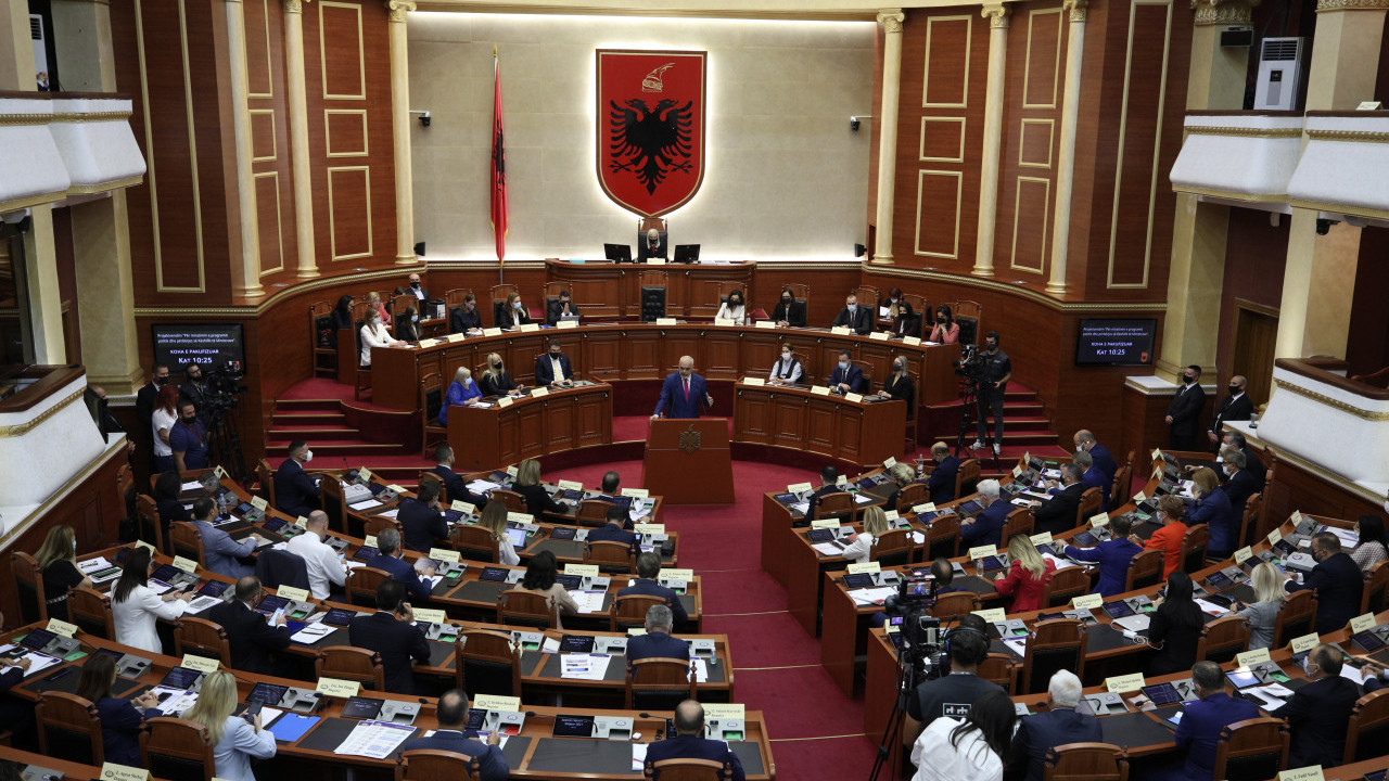 Albanci usvojili rezoluciju o "genocidu" u Srebrenici