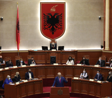 FORMIRANA NOVA VLADA U ALBANIJI: Žene prvi put dominiraju po broju