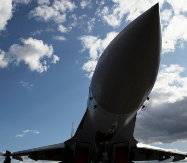RUSKI LOVCI REAGOVALI: Američki bombarder blizu granice