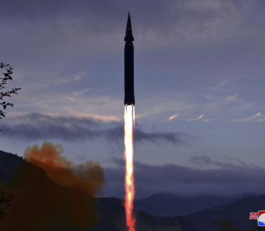СЕВЕРНА КОРЕЈА ТВРДИ: Успешно тестирана хиперсонична ракета