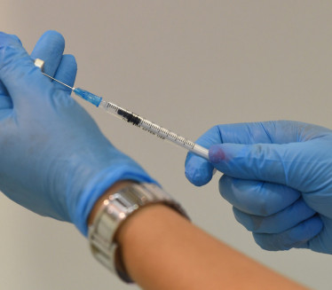 НАЈНОВИЈА ИСПИТИВАЊА У БРИТАНИЈИ: Фластер у виду вакцине?