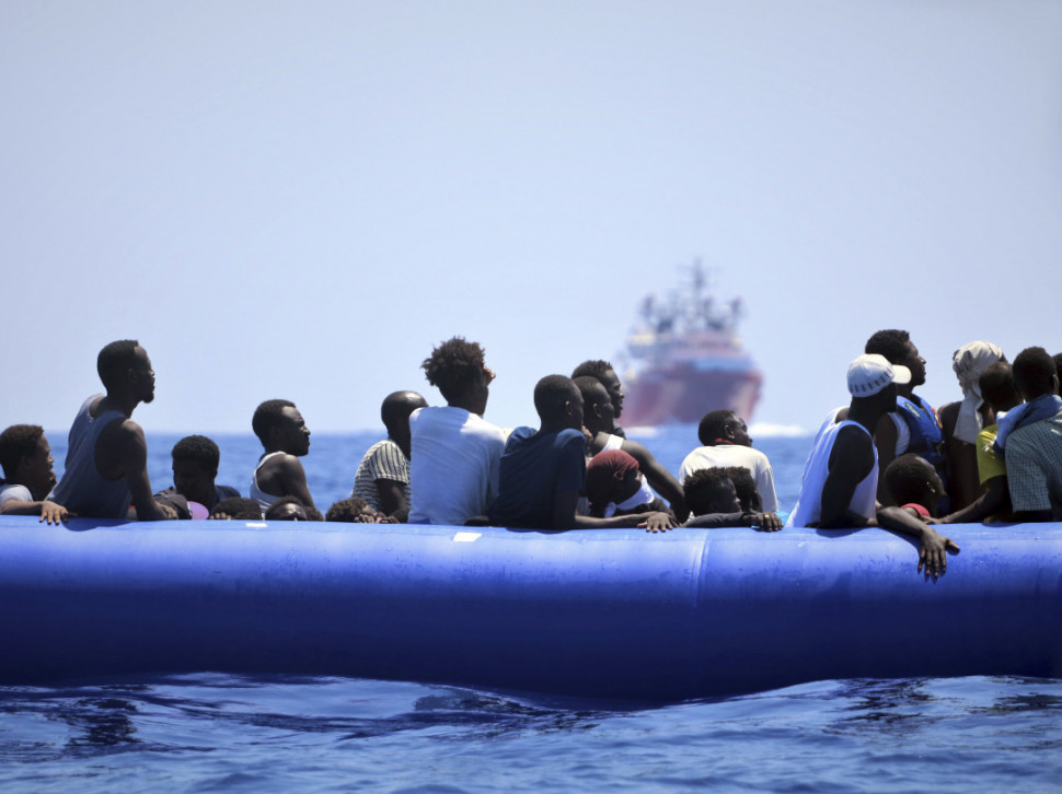 НАЈМАЊЕ 19 ЖРТАВА: Преврнуо се чамац са мигрантима
