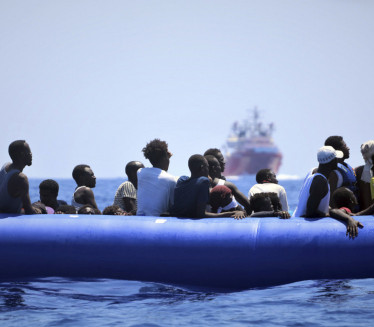 НЕКОЛИКО СТОТИНА: Грчка спасила мигранте код Крита