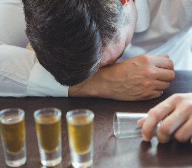 IZNENADIĆE VAS: Koje namirnice treba izbegavati pre alkohola