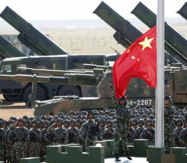 KINA: Vojna vežba ili priprema za napad