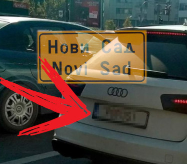 POLA NOVOG SADA SE OKRETALO: Šokantne tablice na automobilu