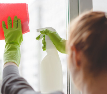 DA BLISTAJU: Trik kako da najbrže očistite prozore