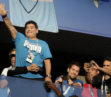 Legendarni Maradona doveo naslednike do prosjačkog štapa