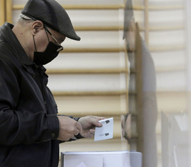 ПРВИ ИНЦИДЕНТИ: Прекинуто гласање и крађа гласачке кутије