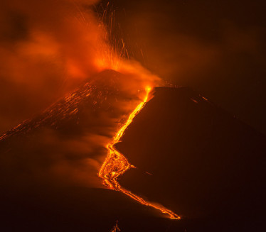 АКТИВИРАО СЕ ВУЛКАН: Ерупција на Канарима