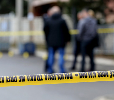 ПУЦЊАВА НА КИМ: Рањене две жене - нападач у бекству