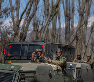ГРЕШКОМ СТРАДАЛИ: Војска Индије убила 13 људи