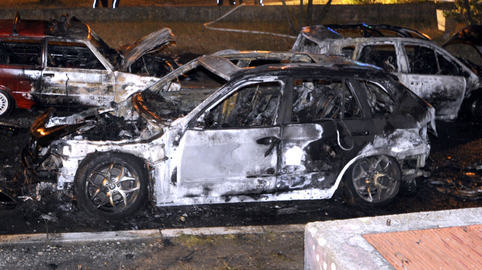 НАРУЧИВАО ЛИКВИДАЦИЈЕ: Запаљен ауто мафијаша из Сплита