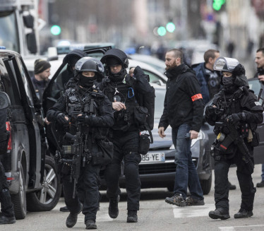 SPREČEN POKOLJ U FRANCUSKOJ: Planiriali napad nožem