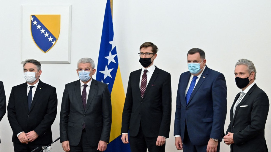 Satler nezadovoljan tenzijom u BiH, sprema se reakcija EU