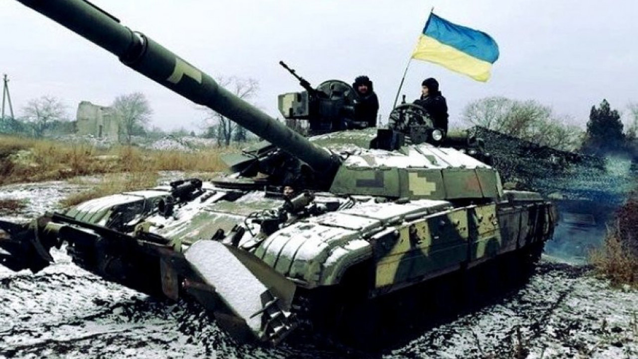 UKRAJINCI SPREMAJU NAPAD: Razmeštaju oklopnjake ka Donbasu