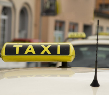 Дивљи таксиста нашао РУПУ У ЗАКОНУ - награбусио власник аута