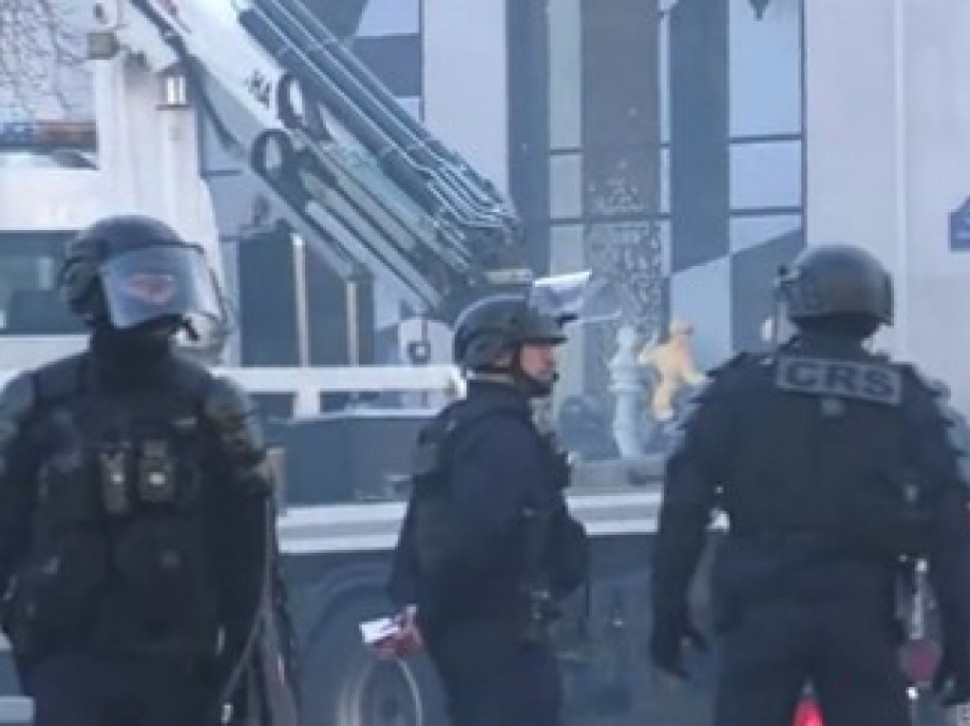 HAOS U PARIZU: Tokom demonstracija uhapšena 61 osoba
