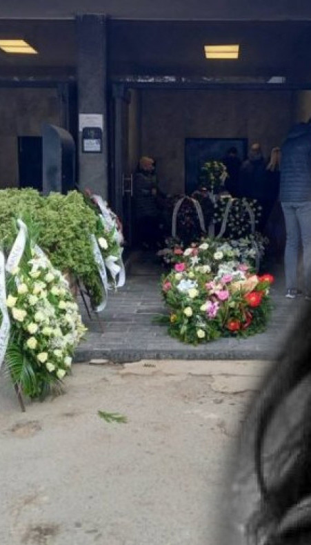 BEŽANIJSKO GROBLJE: Jecaji na sahrani Snežane Pantić