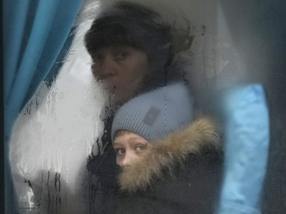 РУСИ ТВРДЕ: Из Донбаса избегло 2,8 милиона људи