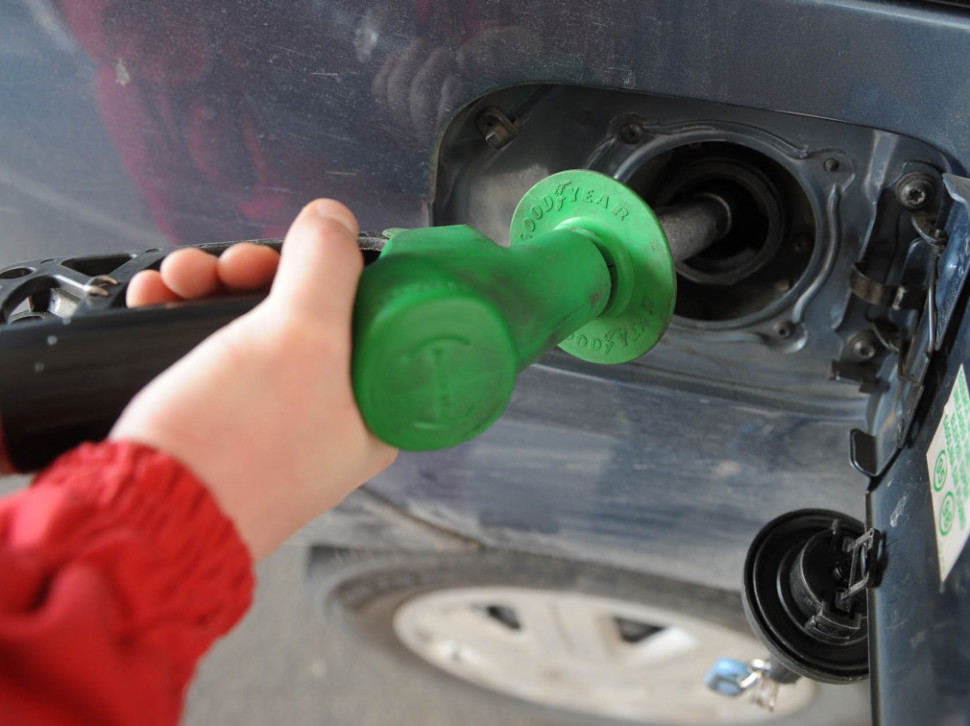 POSKUPLJENJE: Kolika je jutros cena goriva na pumpama?