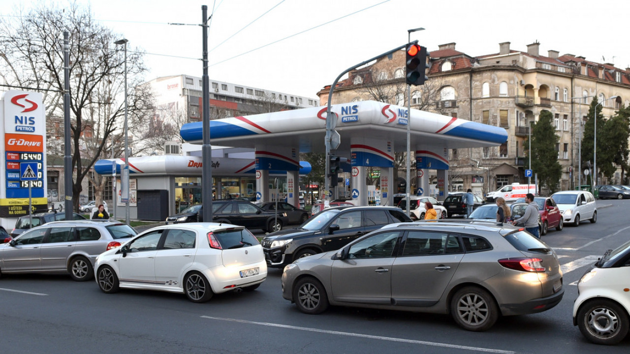 ПОНОВНО ПОСКУПЉЕЊЕ: Министарство објавило нове цене горива