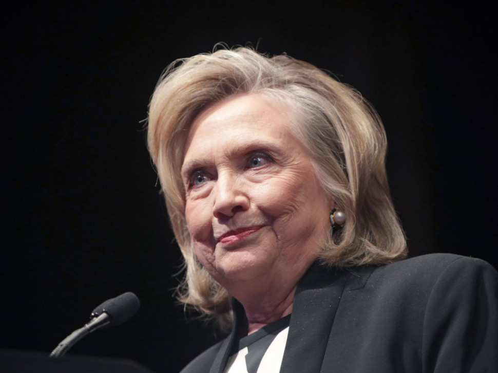 GDE JE POŠLA OVAKVA? Hilari šokirala na crvenom tepihu(FOTO)