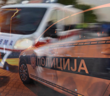 UDES U CENTRU BEOGRADA: Iz automobila vade povređenu osobu