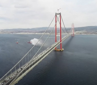 ТУРСКА БОЉА ОД ЈАПАНА:Отворен мост који спаја два континента