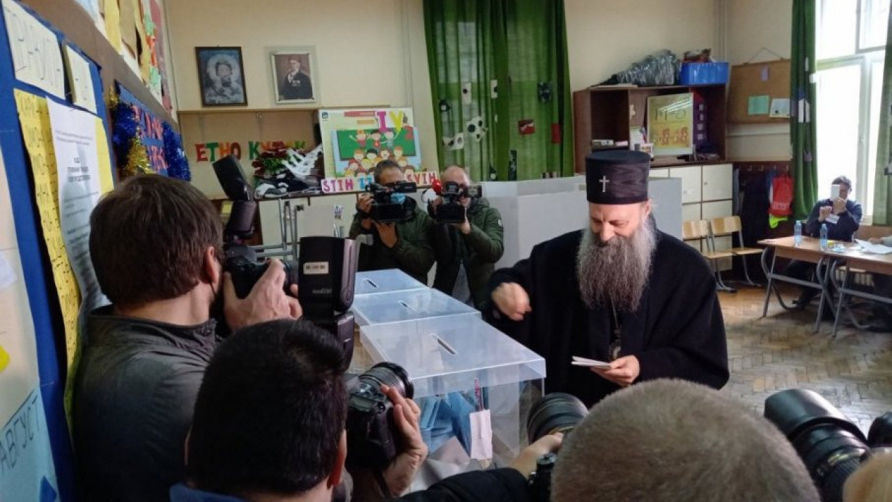 ИЗБОРИ У СРБИЈИ: Гласао и патријарх Порфирије