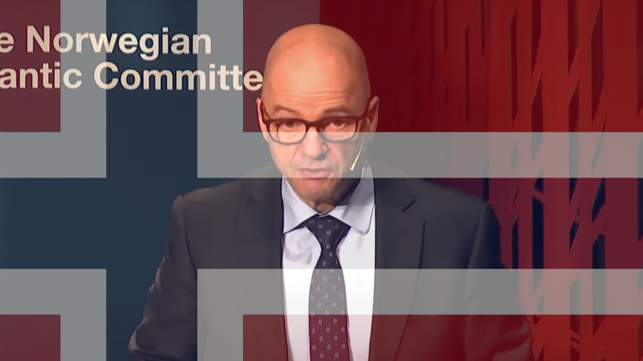 ZBOG AFERE SA TINEJDŽERKOM: Norveški ministar podneo ostavku