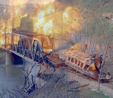 КРВАВА ГРДЕЛИЦА: 23 године од бомбардовања путничког воза