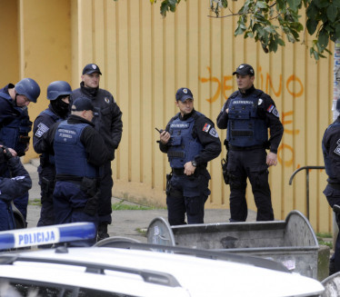 ПЉАЧКА У НОВОМ ПАЗАРУ: Опсадно стање, полиција широм града