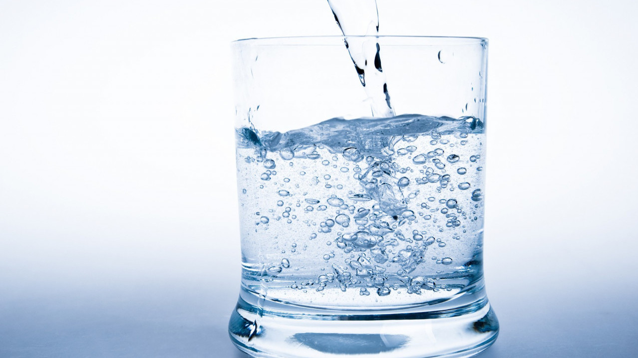 ОВО ЈЕ РАЗЛОГ: Ево зашто се просипа вода за срећу