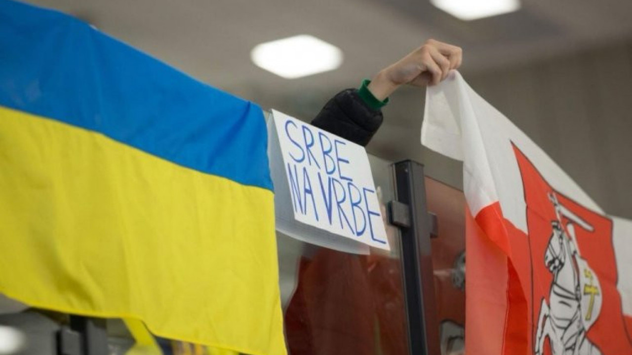 SRAMNA PORUKA: Udar na srpske hokejaše na meču sa Ukrajinom