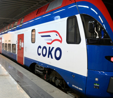 СРАМОТА: Вандали каменовали брзи воз "Соко"