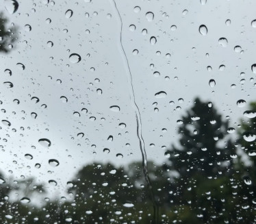 OTKRIVENA TAJNA: Kretanja kapi kiše po vetrobranskom staklu