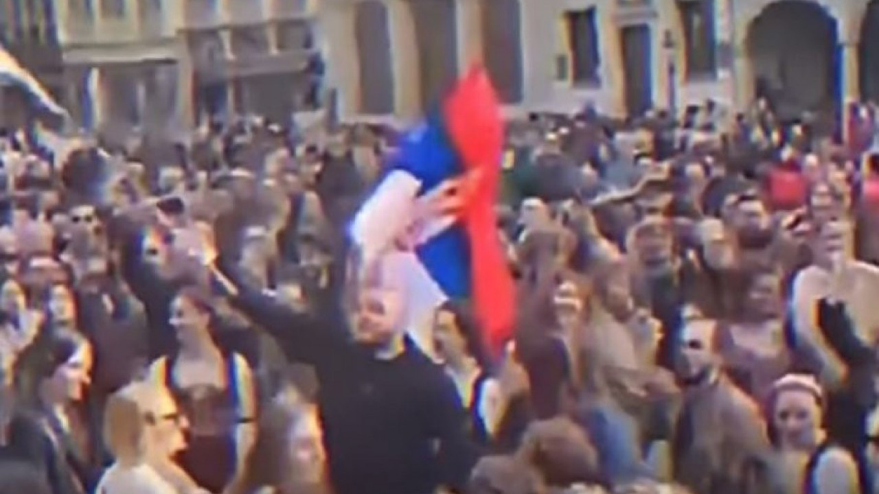 КОЛО НАСРЕД БРИСЕЛА: Овако се Срби веселе пред светом