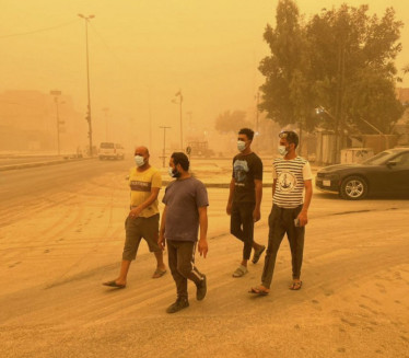 ПЕШЧАНА ОЛУЈА НЕ МИРУЈЕ: Ирак пети пут обојен у наранџасто