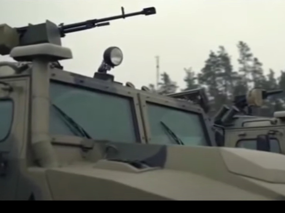 NEUNIŠTIVO VOZILO: Putinov "TIGAR" stigao u Ukrajinu
