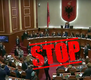 STOP: Albanski parlament ODBIO rezoluciju o Srebrenici