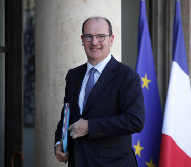 NAPETO U FRANCUSKOJ:  Premijer podneo ostavku