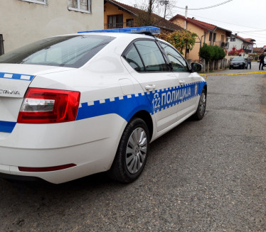 КОМБИ СЛЕТЕО СА ПУТА: Повређено 7 особа у удесу код Братунца