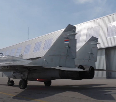 AERODROM BATAJNICA: U toku obuka pilota aviona MIG-29