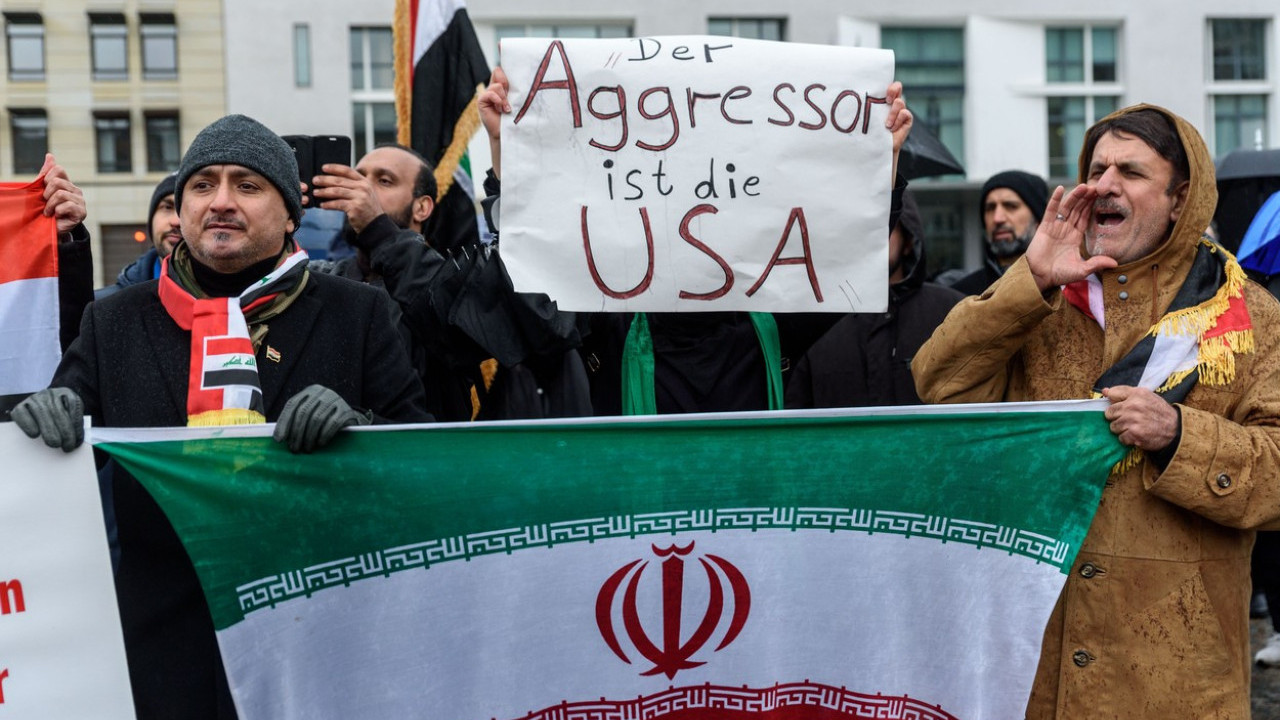 УДАР НА ШВЕРВОЦАЊЕ НАФТЕ: Америка увела санкције Иранцима