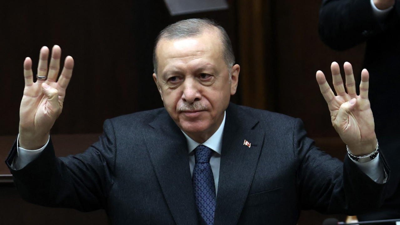 ДРАМА Мртва трка, Ердоган позива: "Не напуштајте кутије"