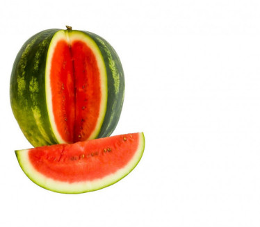 МНОГИ ЈЕ ОБОЖАВАЈУ: Колико лубенице дневно би требали јести?