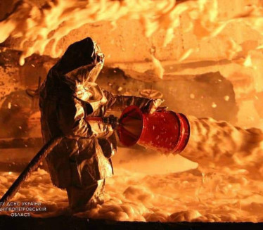 OTKRIO TOKOM GAŠENJA: Vatrogascu u požaru poginula porodica