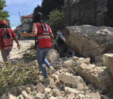 RUŠILE SE ZGRADE: Snažan zemljotres pogodio Filipine