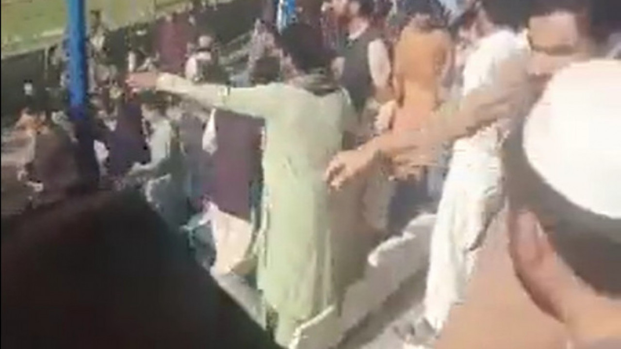 HOROR SCENE: Bombaš samoubica se razneo na stadionu (VIDEO)